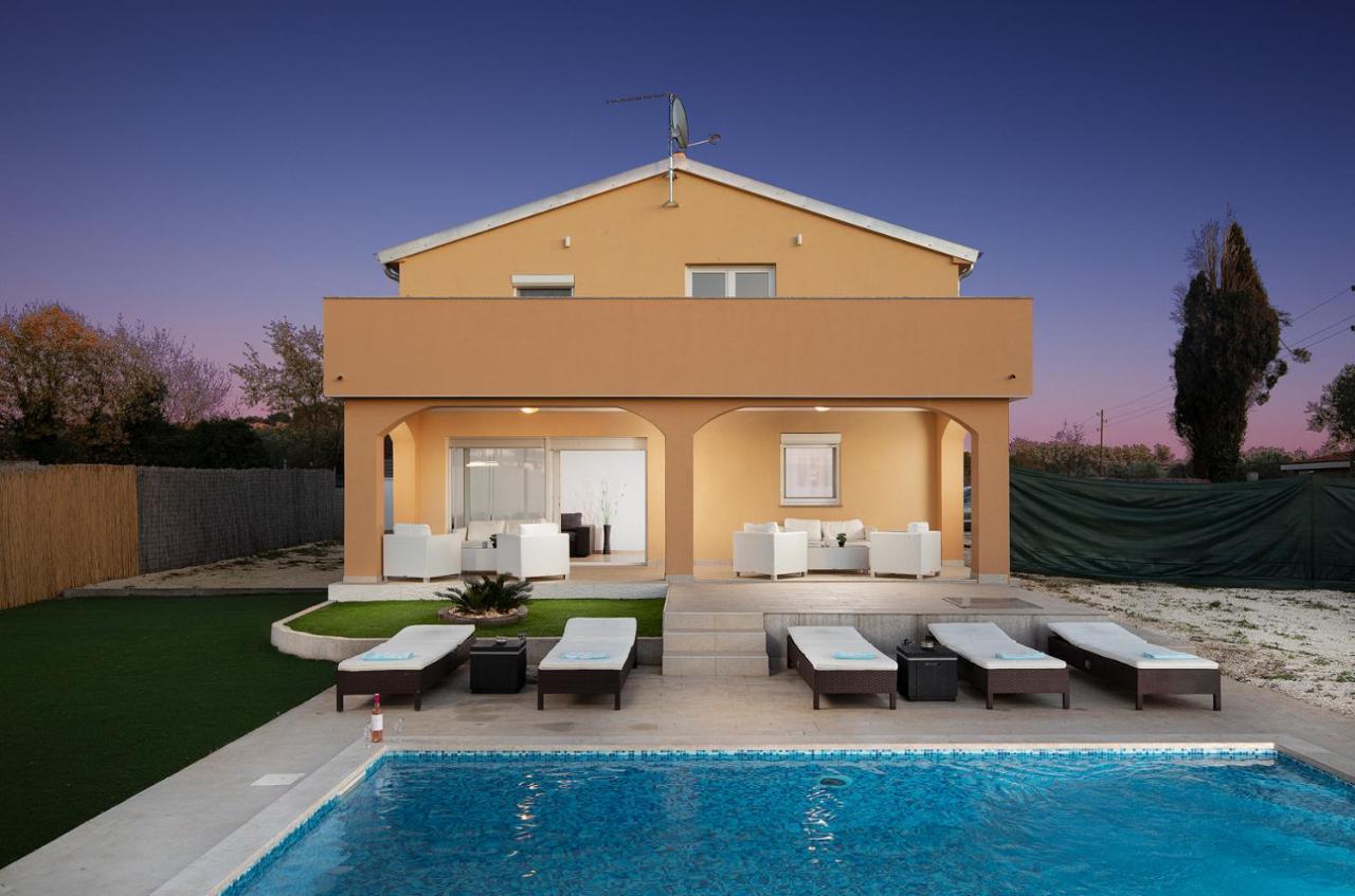 Villa Suhalj Μεντουλίν Εξωτερικό φωτογραφία